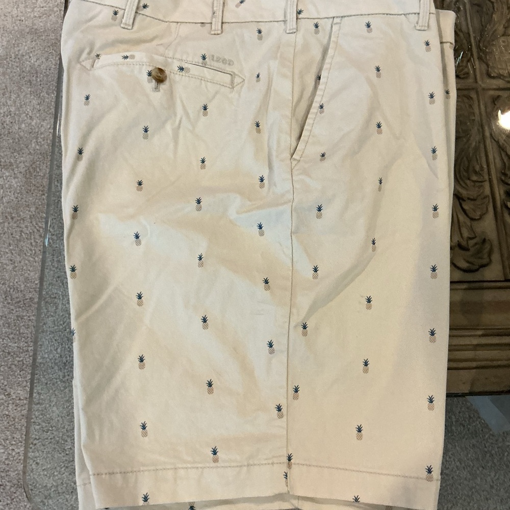 Izod Men's Tan Shorts with Pineapple Print